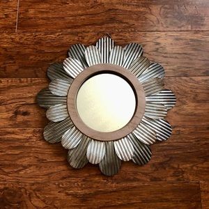 Aluminum Flower Mirror